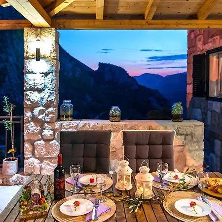 Stonehouse Korlat With Open-air Jacuzzi
